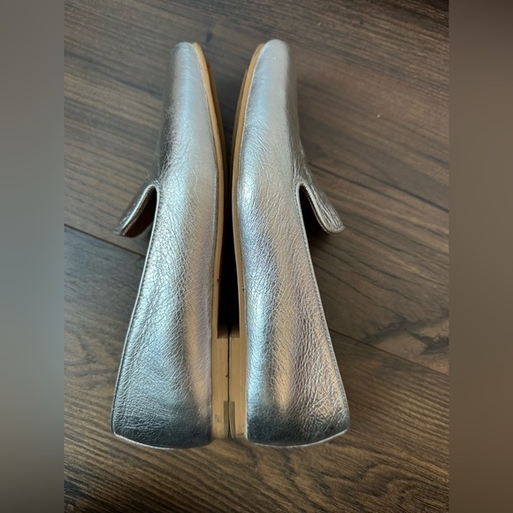 Gentle Souls by Kenneth Cole Eugene Flat Silver (Size 6.5) - Picture 6 of 10